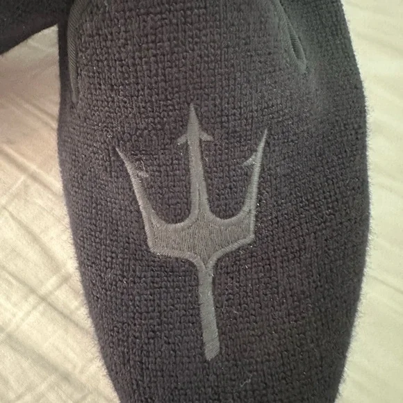 Stubbs & Wootton Black Loafers with Gray Trident Design display picture 2